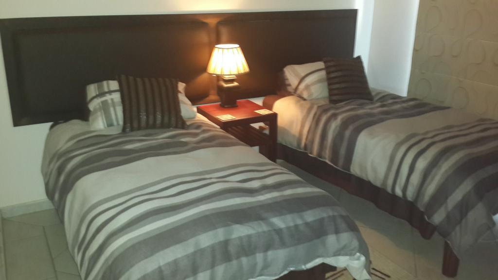 Magaliqua Guest House Noordheuwel Ruang foto
