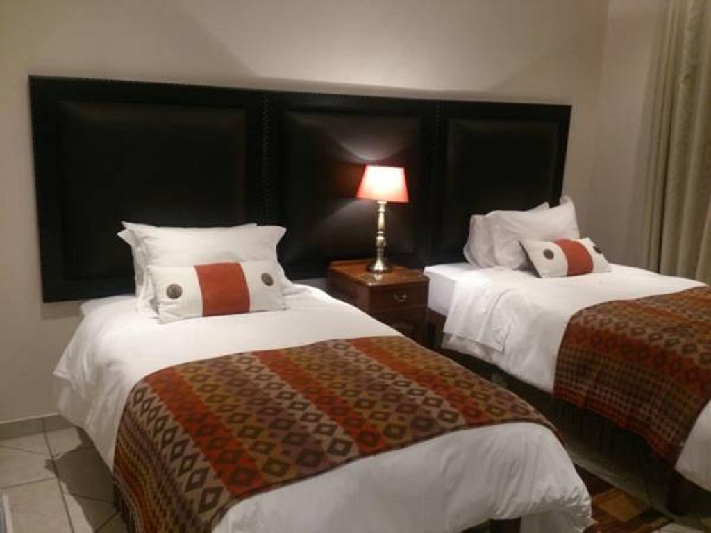 Magaliqua Guest House Noordheuwel Bagian luar foto