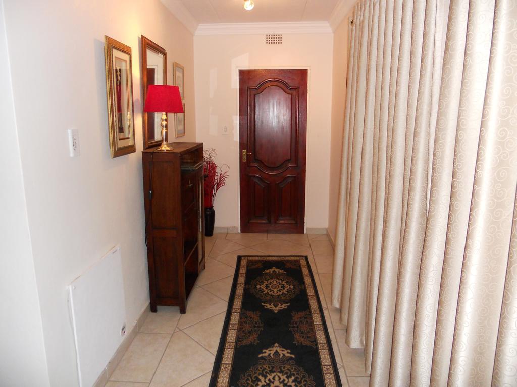 Magaliqua Guest House Noordheuwel Ruang foto
