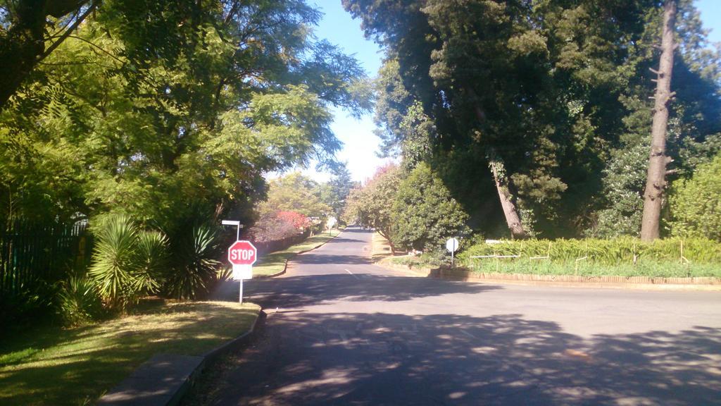 Magaliqua Guest House Noordheuwel Bagian luar foto