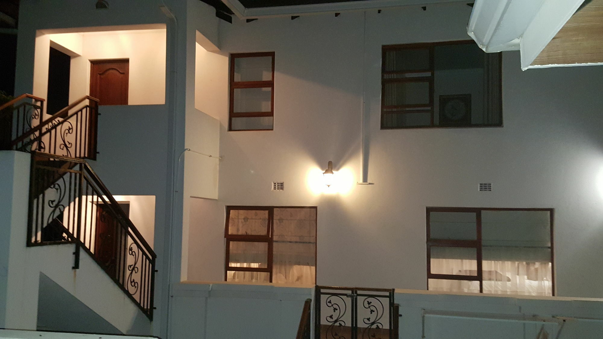 Magaliqua Guest House Noordheuwel Bagian luar foto