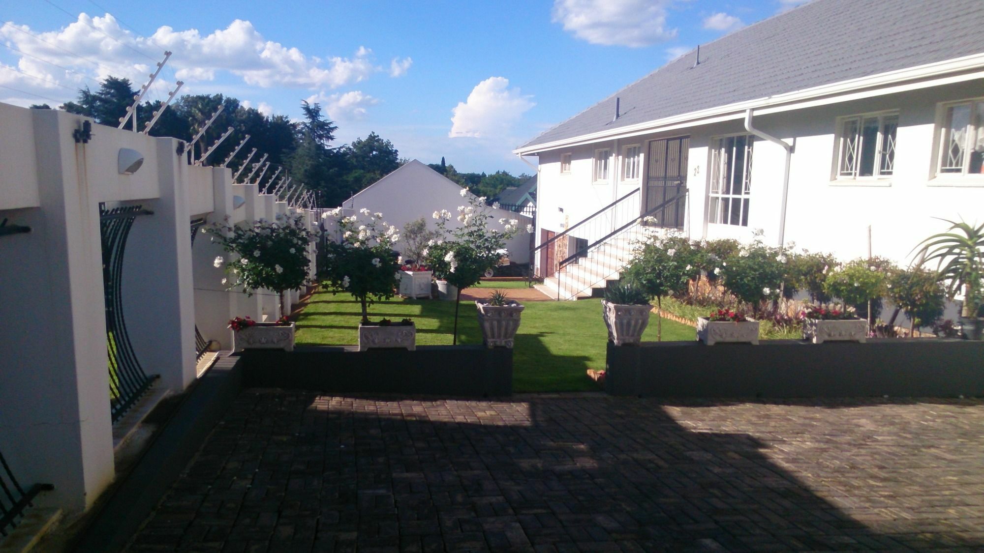 Magaliqua Guest House Noordheuwel Bagian luar foto
